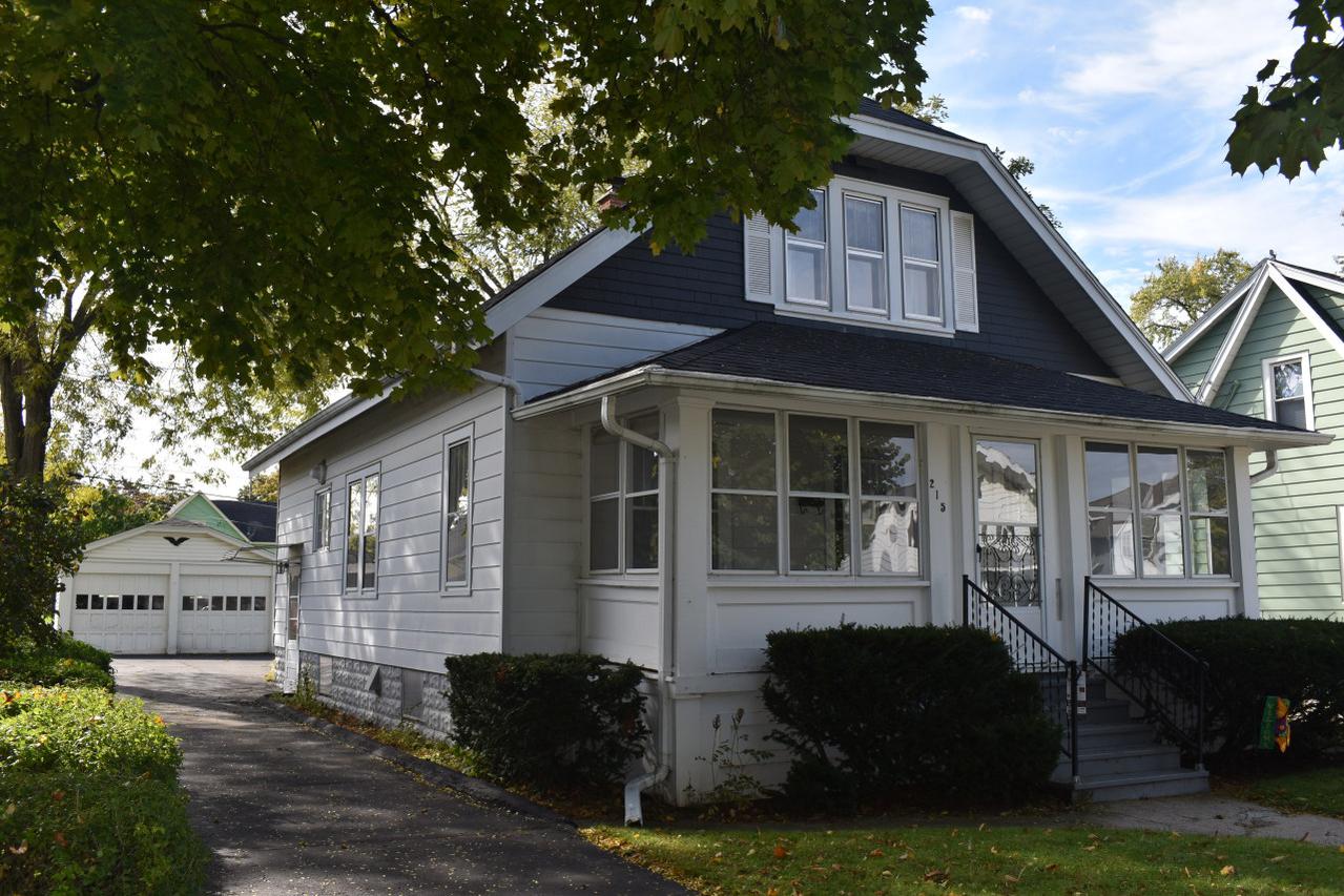 215 Frame Ave., Waukesha, WI 53186