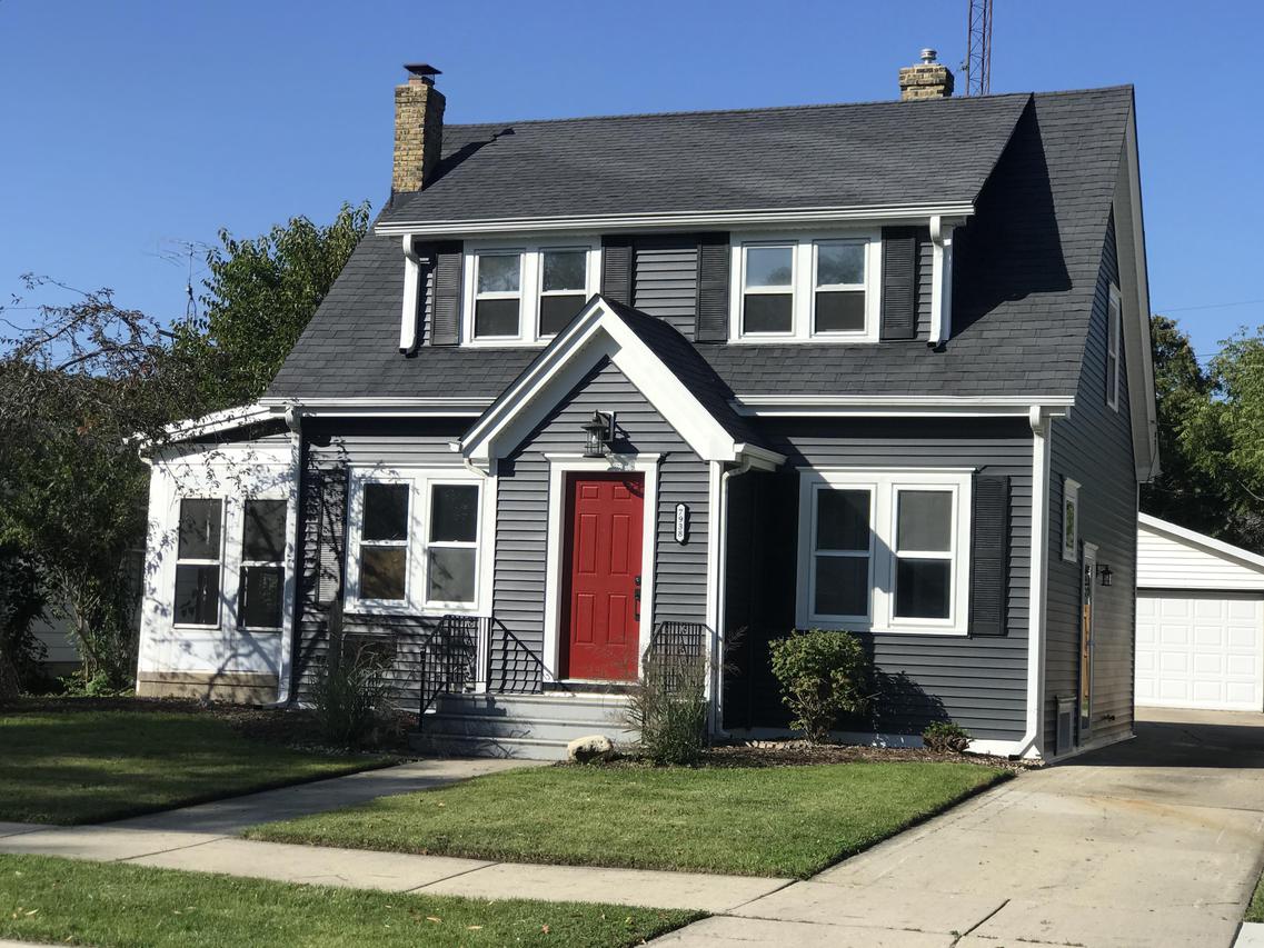 7938 28th Ave, Kenosha, WI 53143