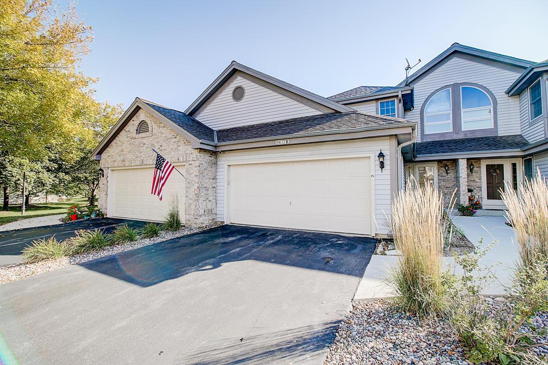 1907 Springbrook #B, Waukesha, WI 53186
