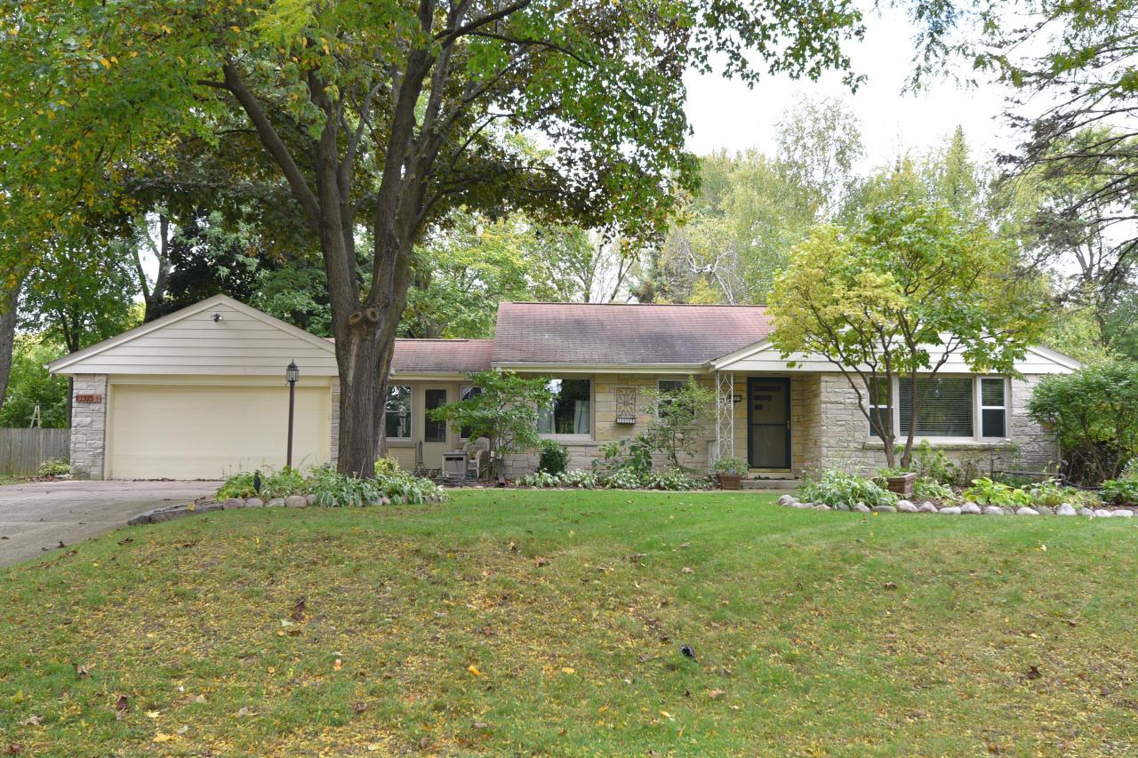 2325 N 117th St., Wauwatosa, WI 53226