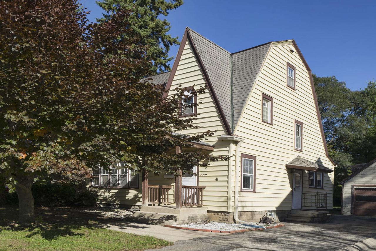 435 S Moreland Blvd., Waukesha, WI 53188