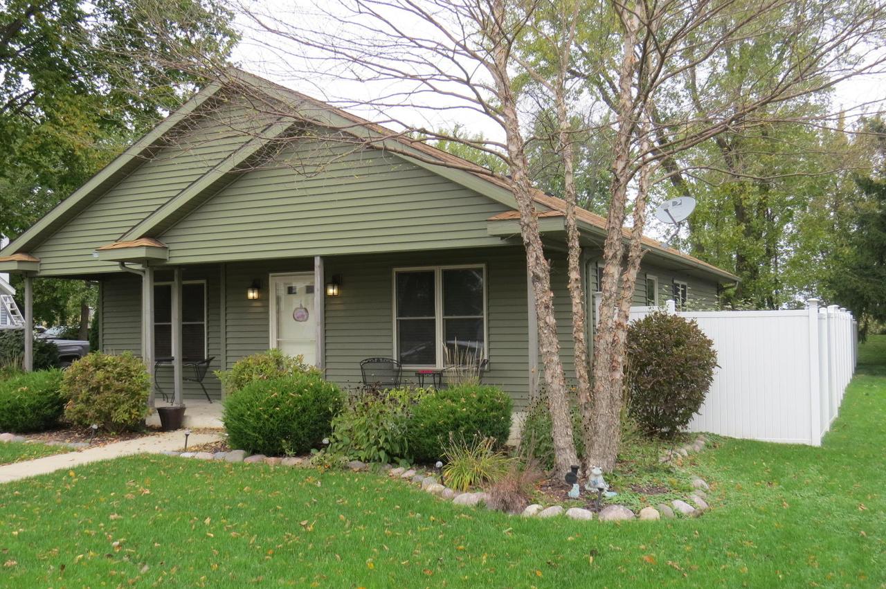 39616 60th St, Wheatland, WI 53105