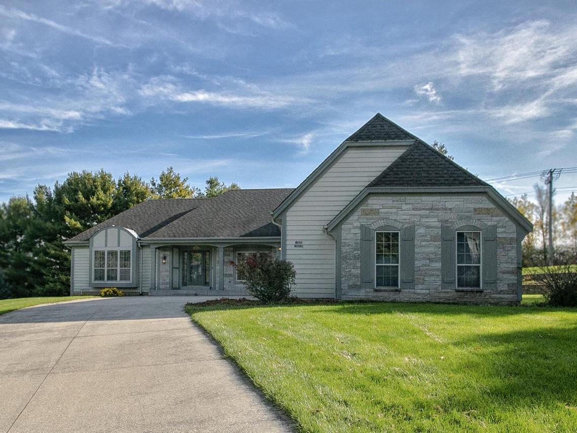 W250N9286 Clearview Dr, Lisbon, WI 53089