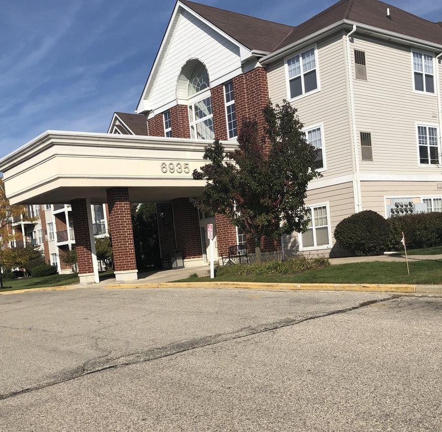 6935 70th Ct #302, Kenosha, WI 53142