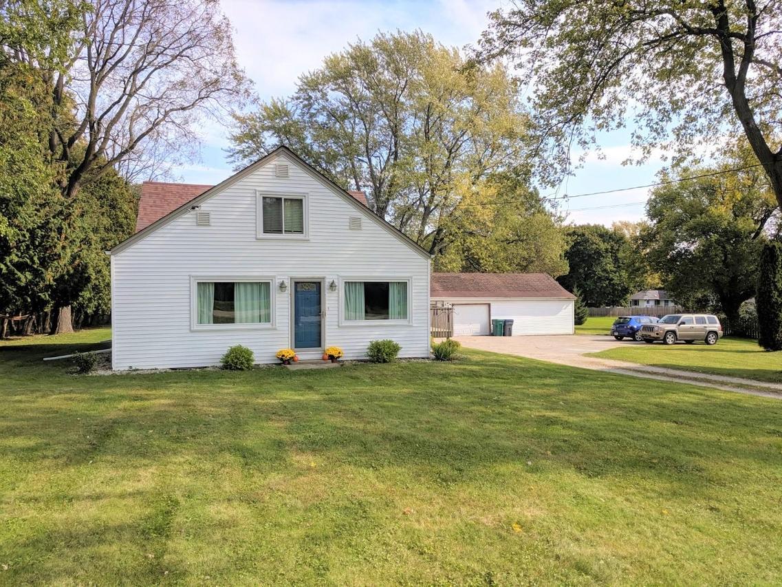 5220 S Martin Rd., New Berlin, WI 53146