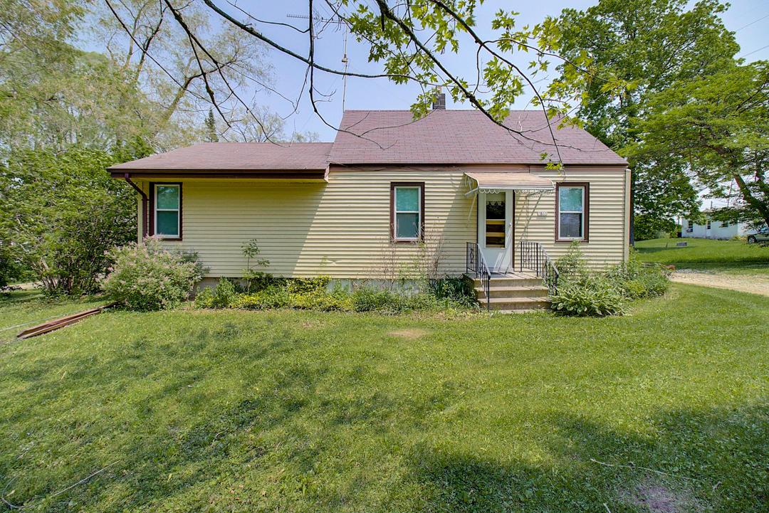 7860 S North Cape, Franklin, WI 53132