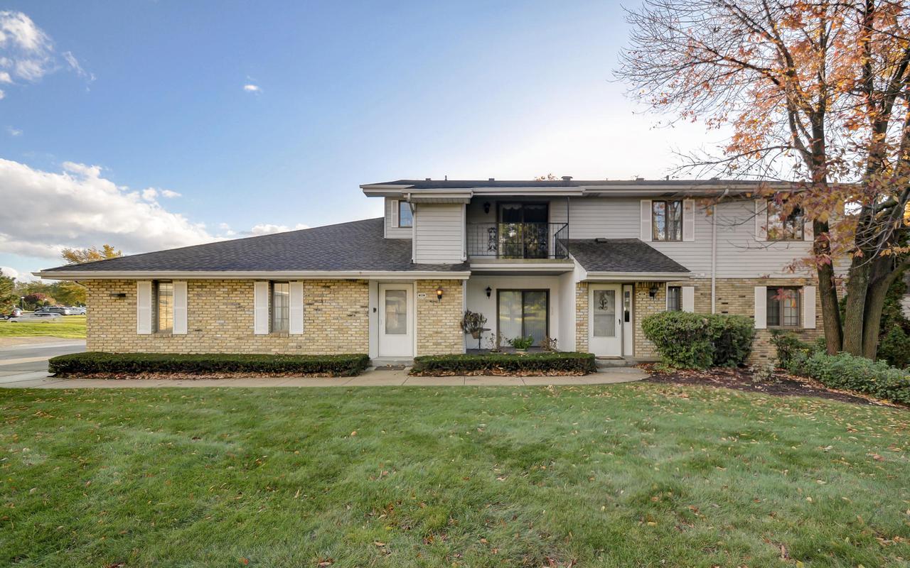 1450 West Ridge Ct. #202, Mount Pleasant, WI 53406