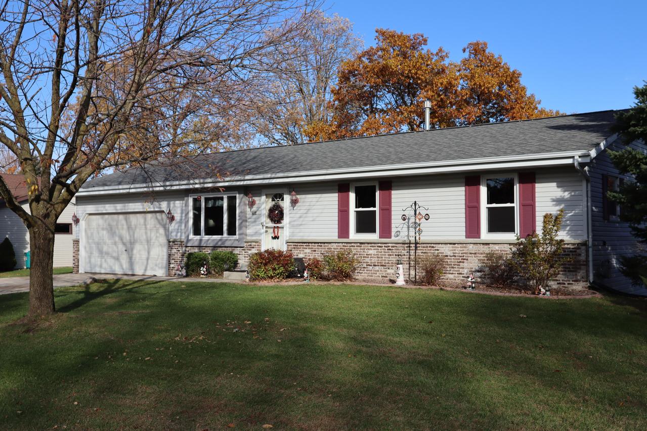 466 Ritger Cir, Addison, WI 53002