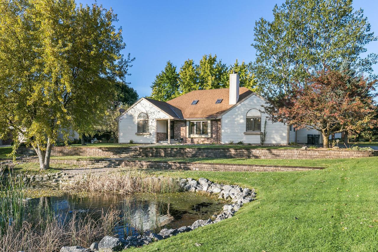 30 S Suzanne Ln, Mount Pleasant, WI 53406