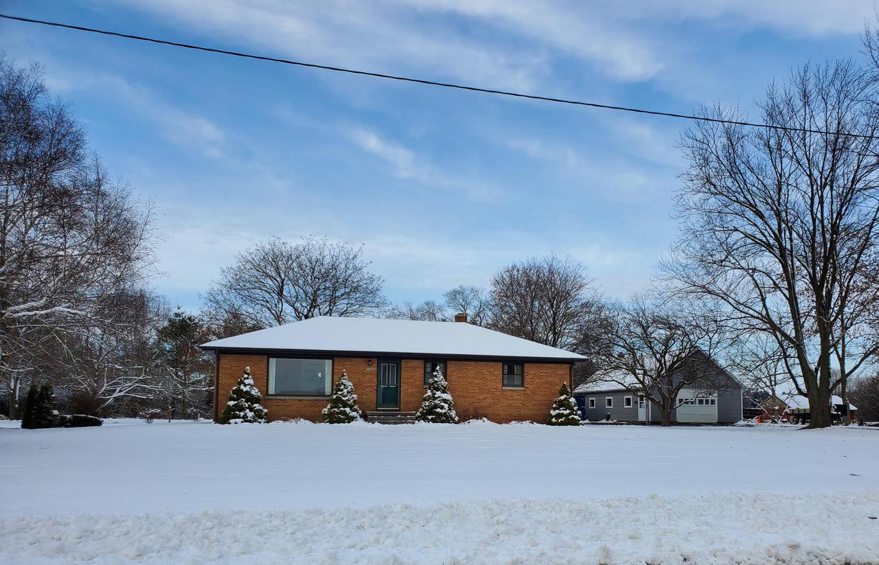 5220 Cth B, Manitowoc, WI 54220