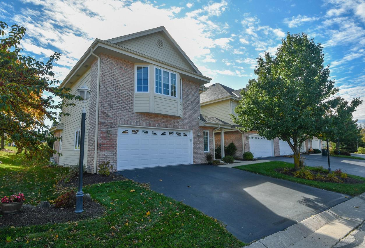 3301 Cedar Hollow Ct. #A, Waukesha, WI 53188