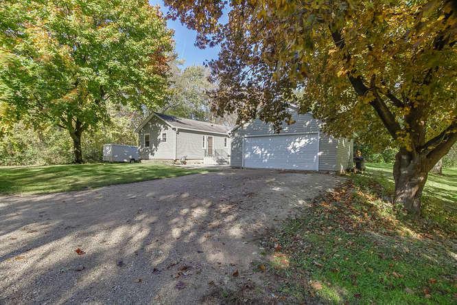 23612 62nd St, Paddock Lake, WI 53168