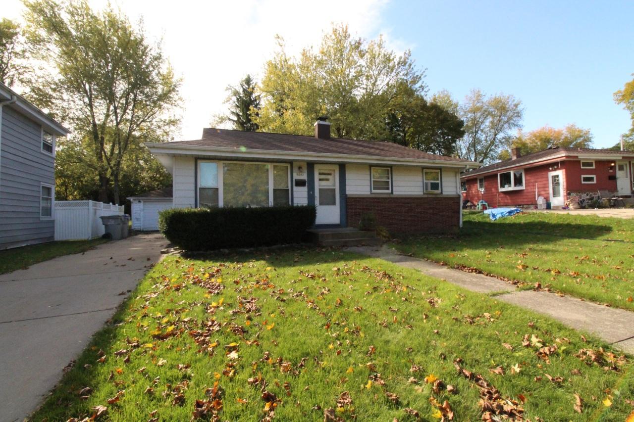4641 W Crawford Ave, Milwaukee, WI 53220