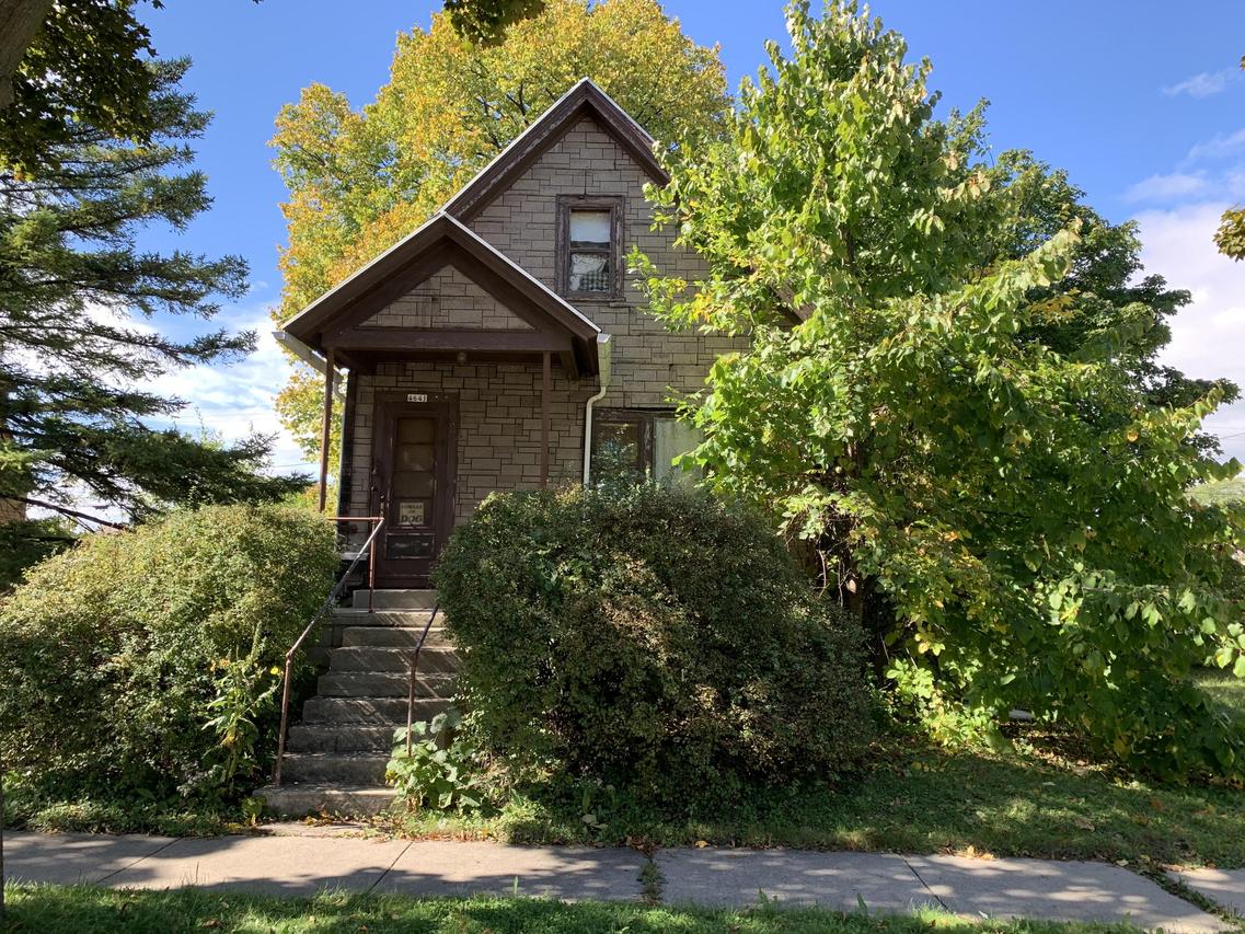 4641 N 41st St., Milwaukee, WI 53209