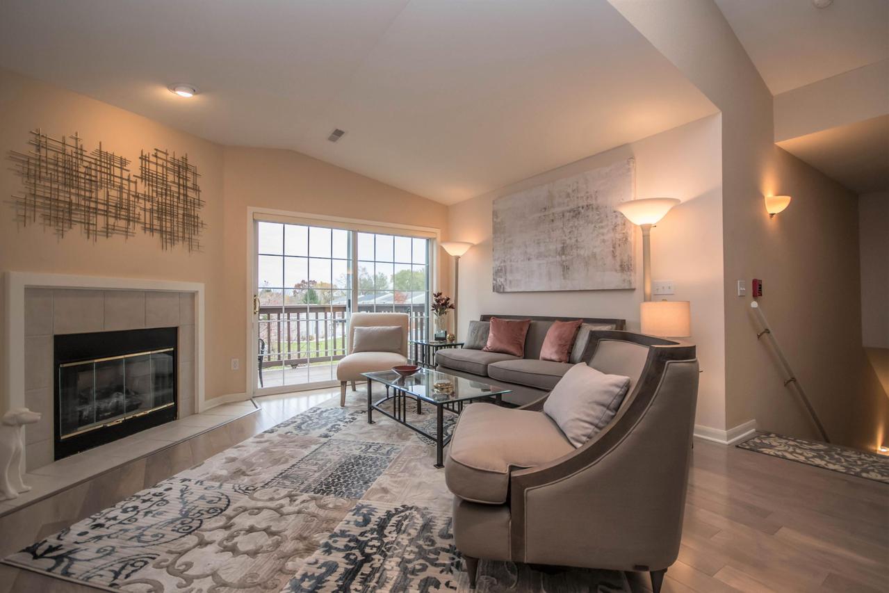 N15W26518 Golf View #F, Pewaukee, WI 53072