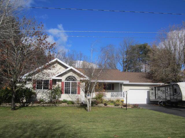 3320 Carney Ave., Marinette, WI 54143