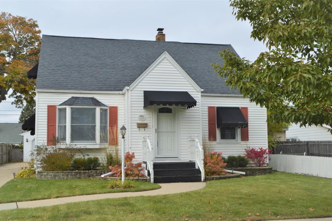7514 24th Ave, Kenosha, WI 53143