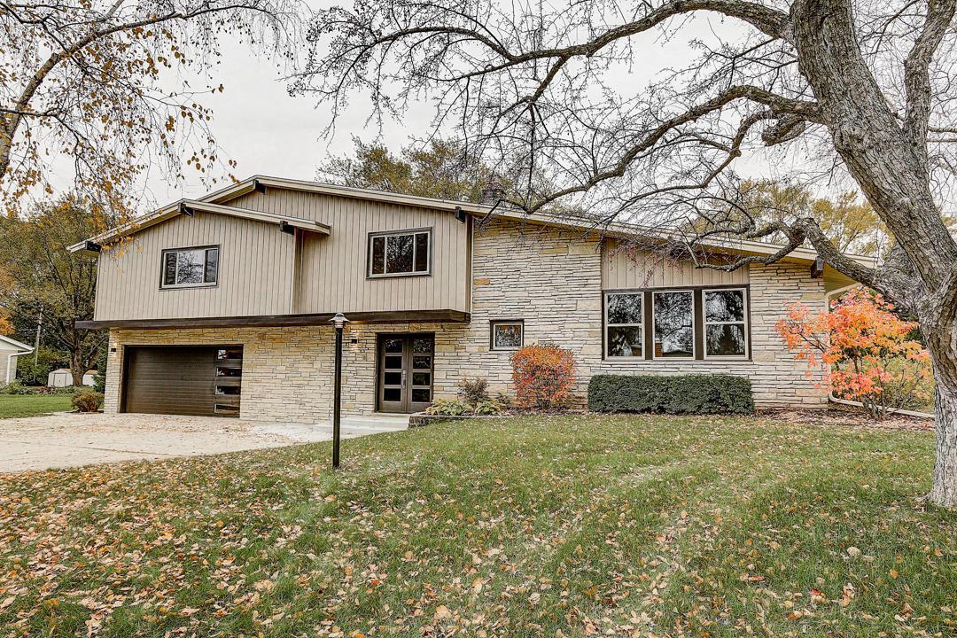 7919 N Chadwick Rd., Glendale, WI 53217