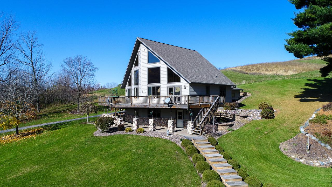 W5644 Olson Rd., Onalaska, WI 54636