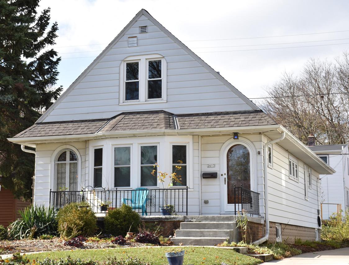 2613 N 74th St., Wauwatosa, WI 53213