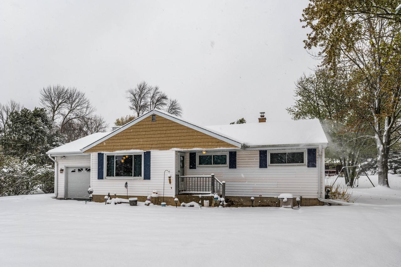 4420 N Brookfield Rd, Brookfield, WI 53045