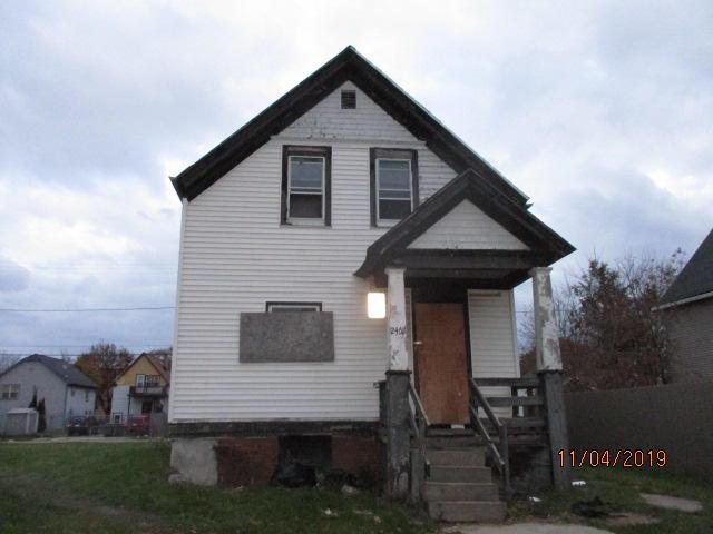 2462 N 23rd St, Milwaukee, WI 53206