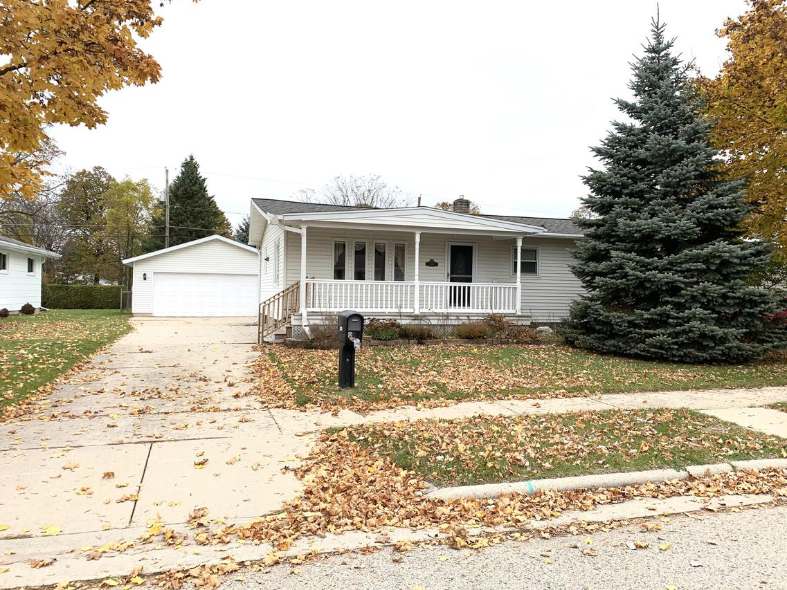 1520 Daggett St., Marinette, WI 54143