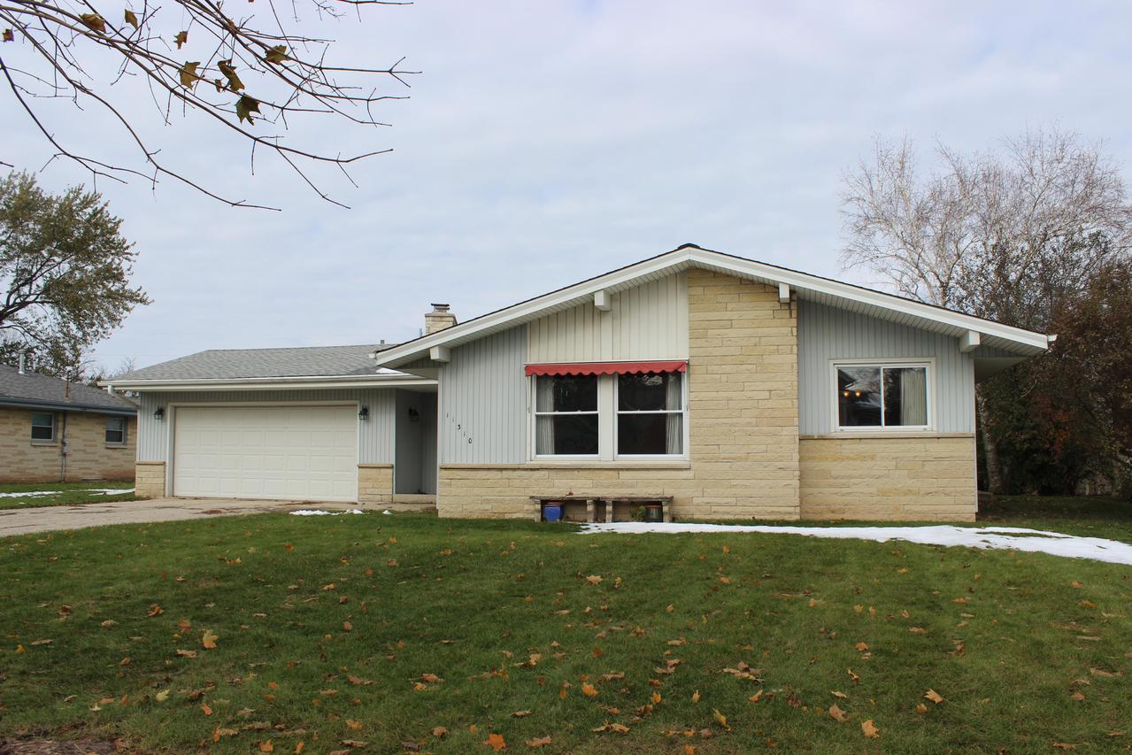 11310 Underwood Ct., Wauwatosa, WI 53226