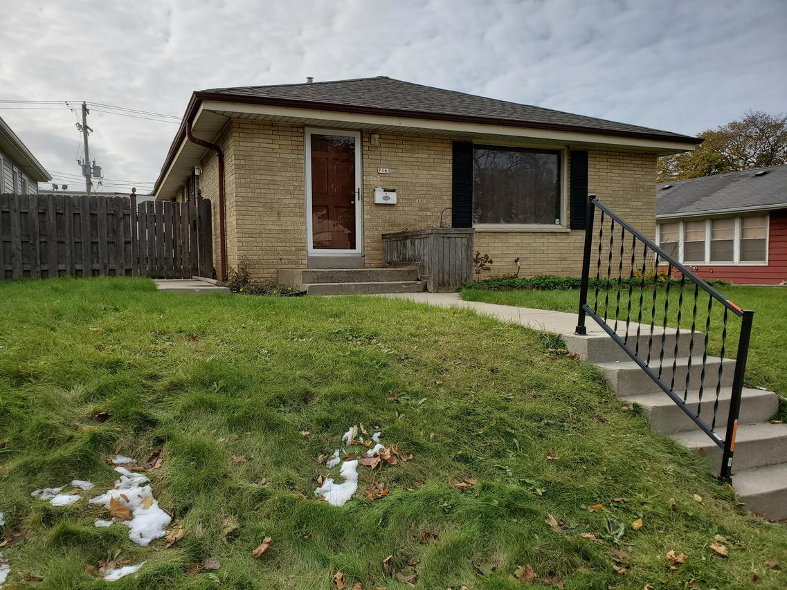 7161 W Beckett Ave., Milwaukee, WI 53216