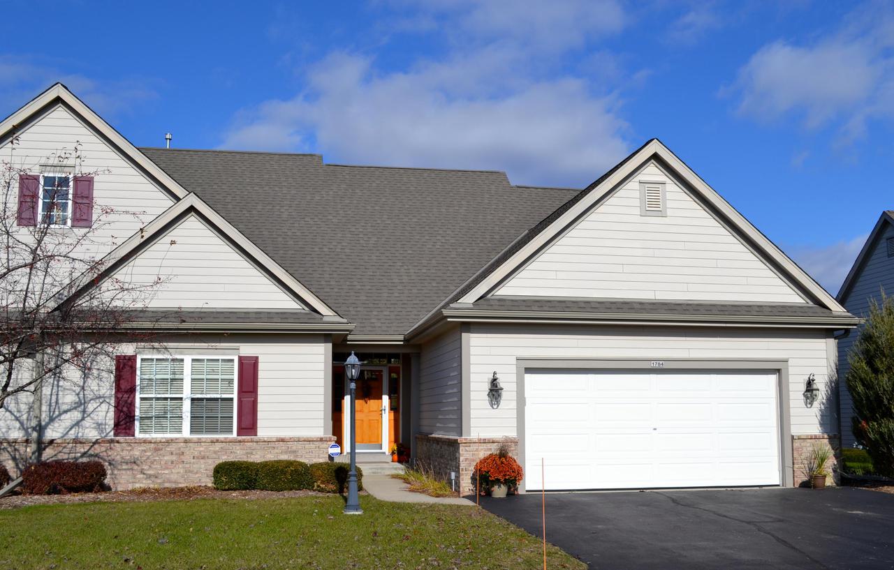 1784 Cedar Ridge Dr., Slinger, WI 53086