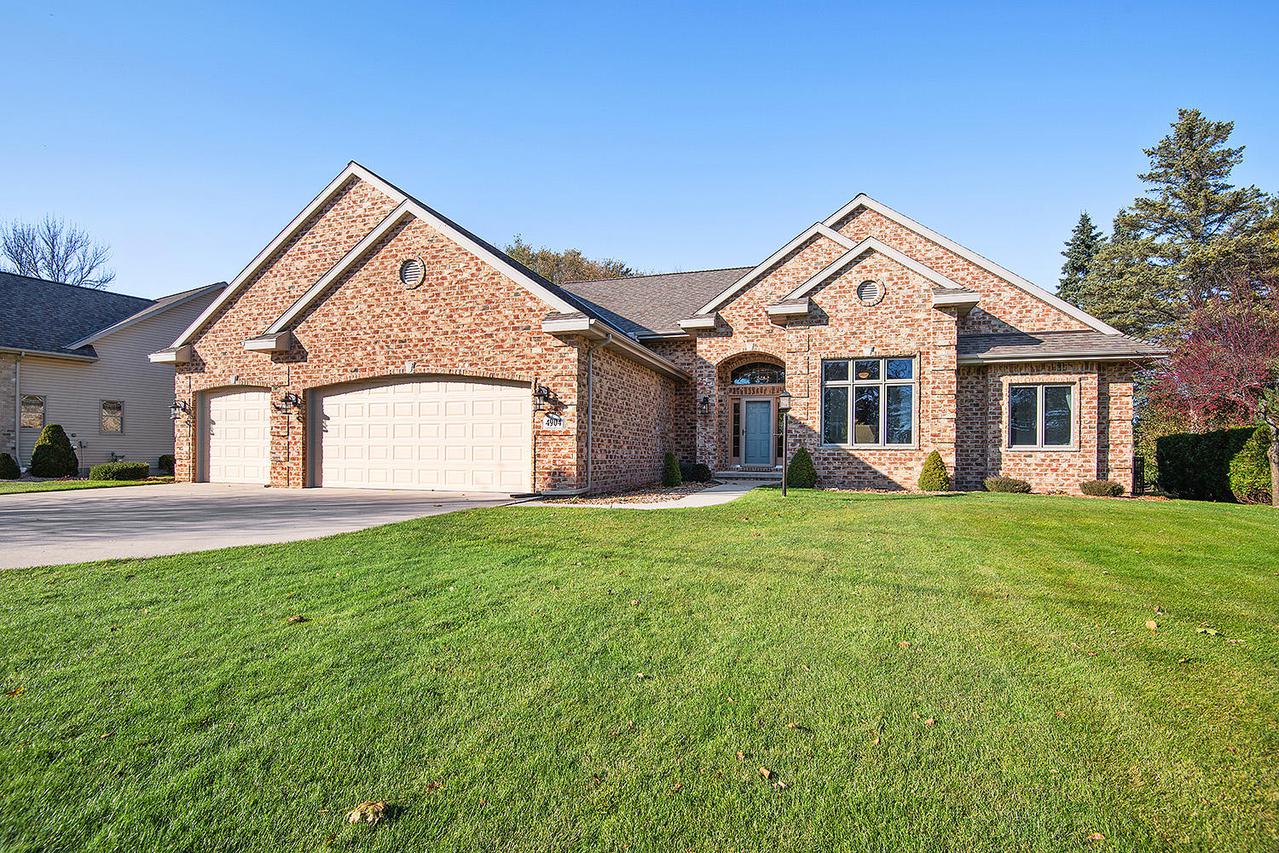 4904 River Heights Dr., Manitowoc, WI 54220
