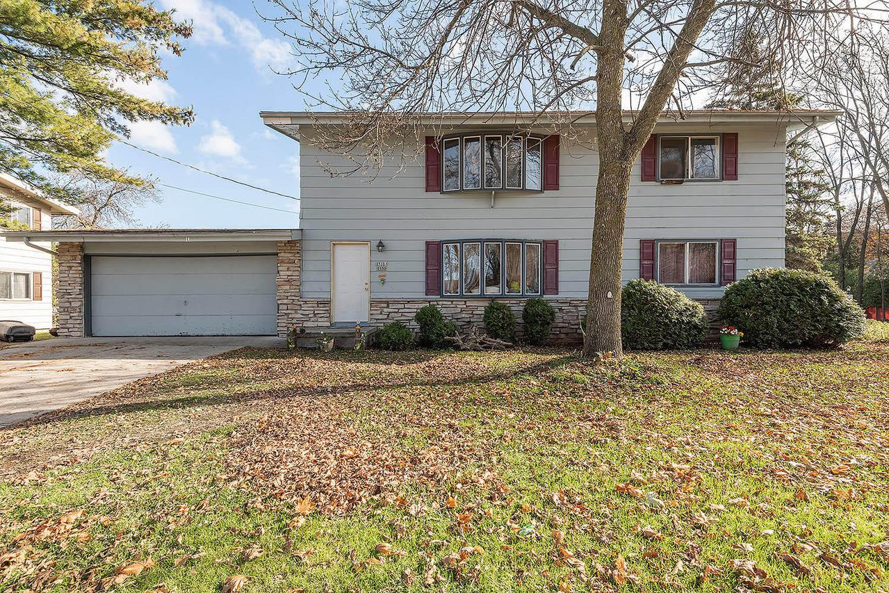 1533 S 35th St., Manitowoc, WI 54220