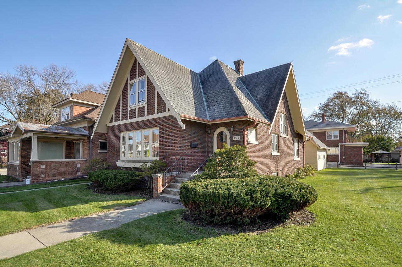 3505 Washington Ave, Racine, WI 53405