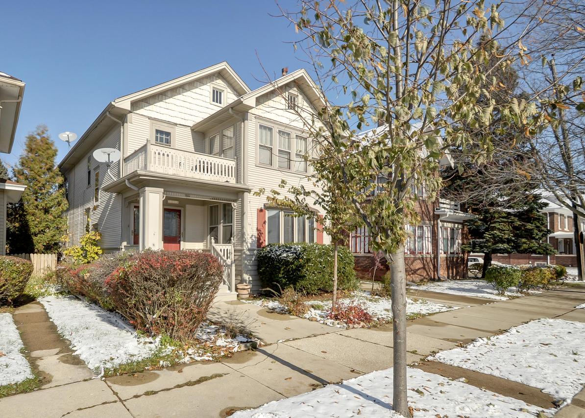 2304 Carmel Ave, Racine, WI 53405