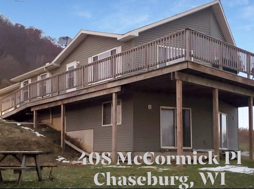 408 Mccormick Pl., Chaseburg, WI 54621