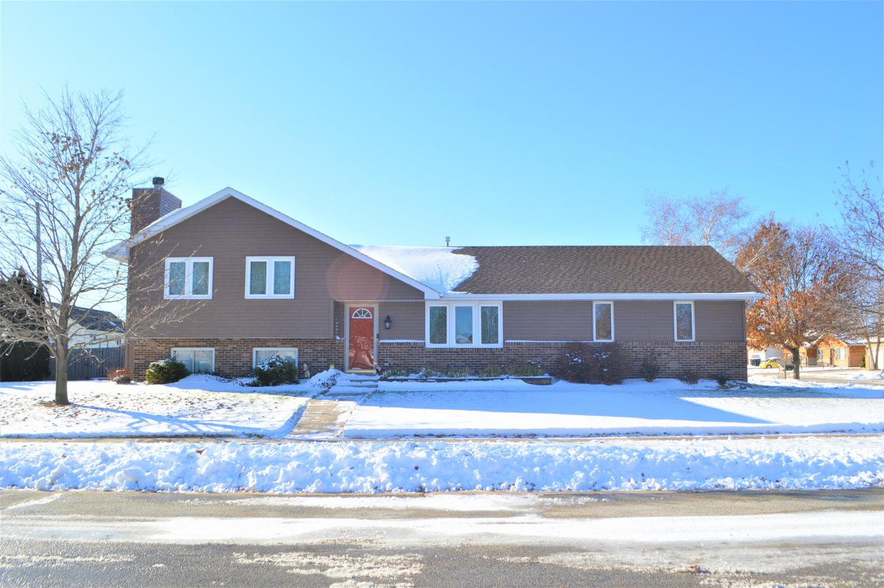 9401 Grayce Dr., Sturtevant, WI 53177