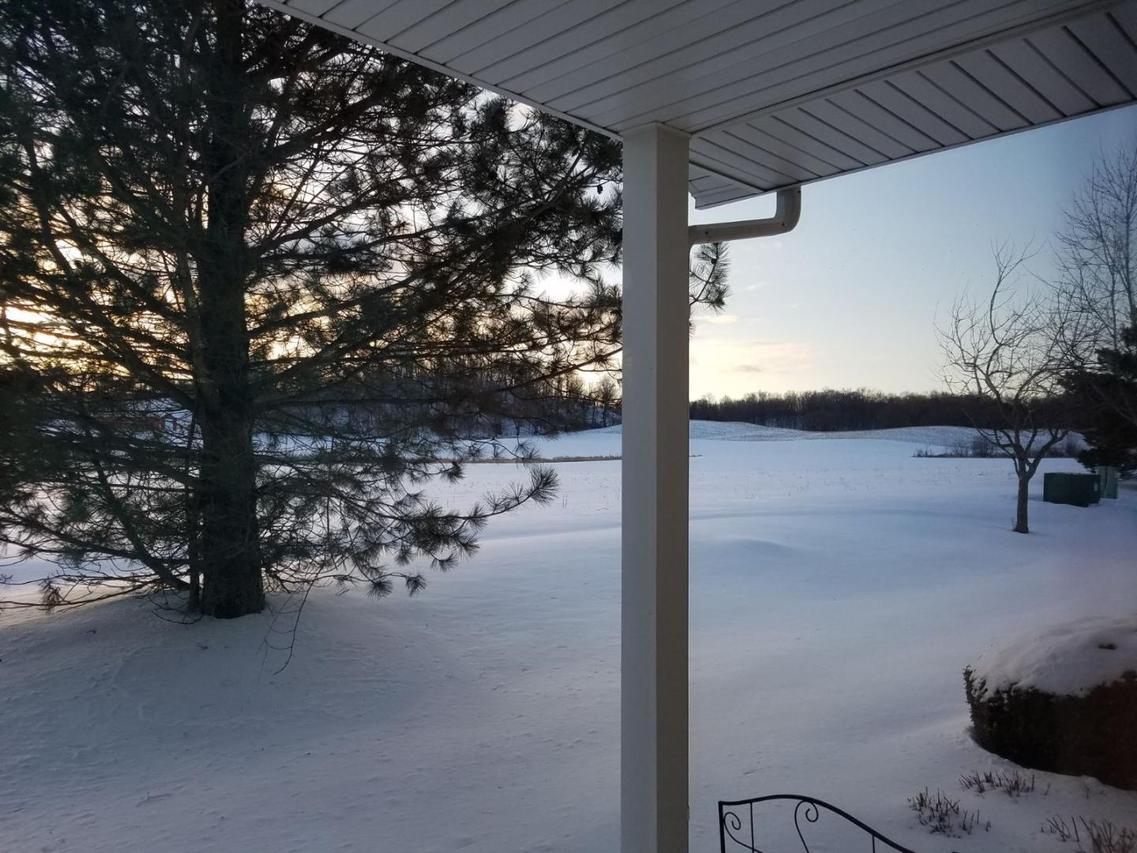 610 Shepherds Dr #4, West Bend, WI 53090