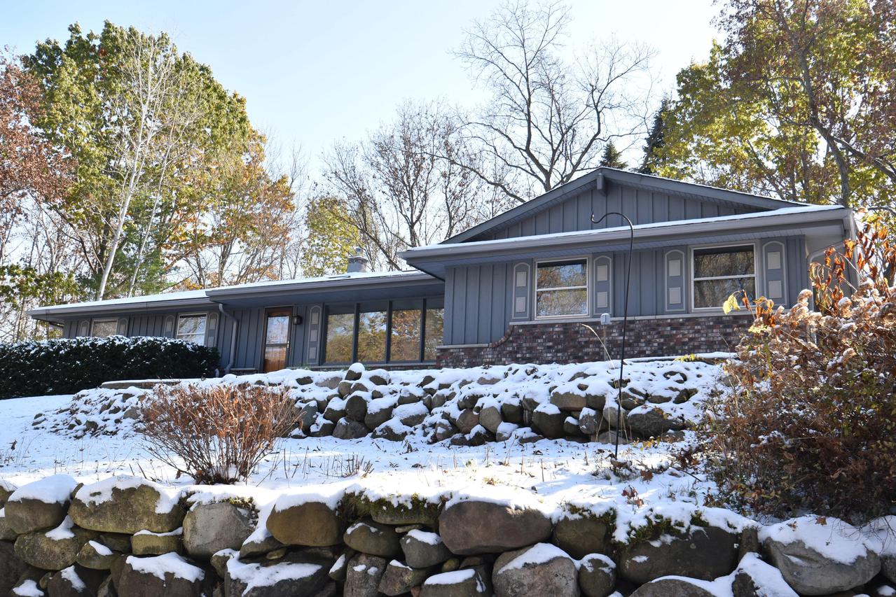 W266S7640 Olympia Ct., Vernon, WI 53189