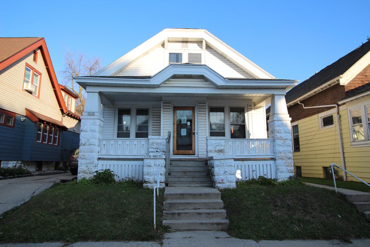 2620 N Hubbard St, Milwaukee, WI 53212
