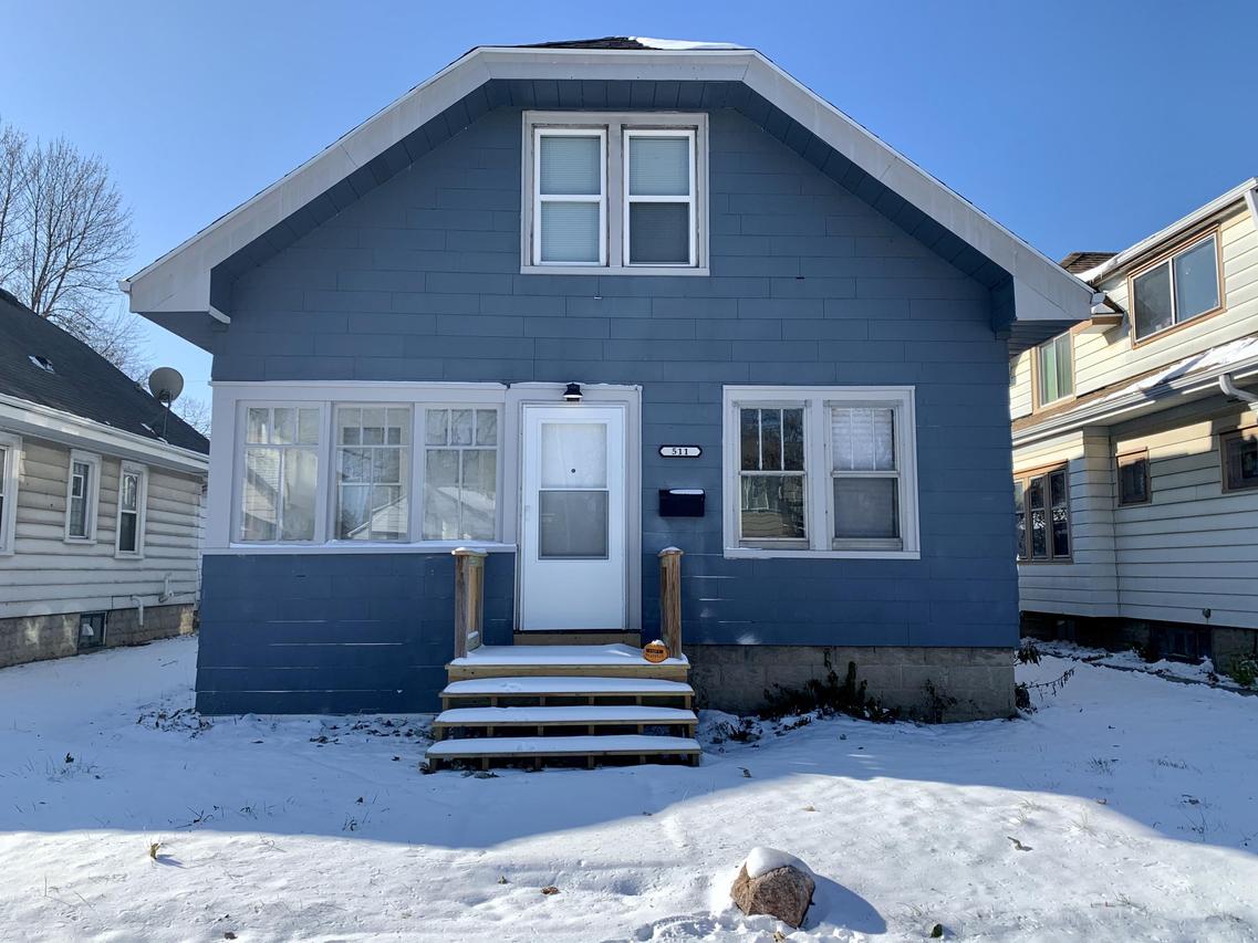 511 S 72nd St, Milwaukee, WI 53214