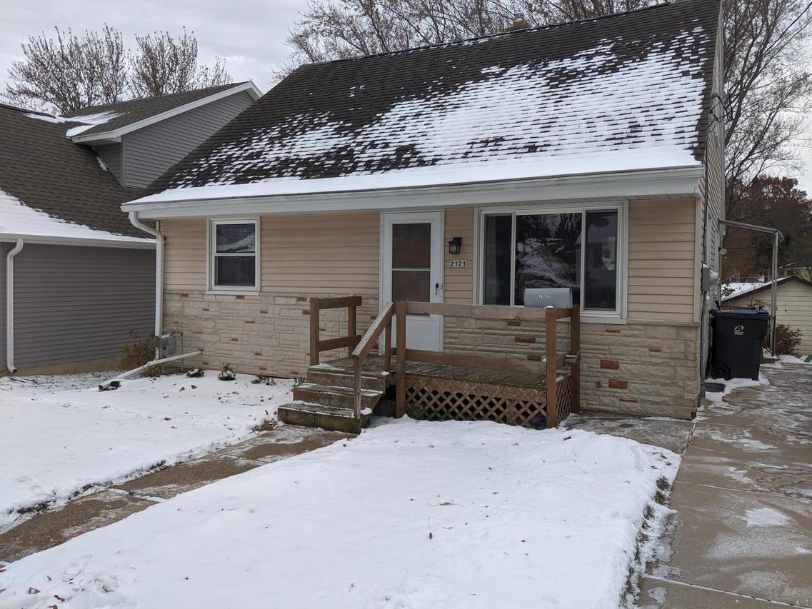 2121 Norton Ave., Waukesha, WI 53188