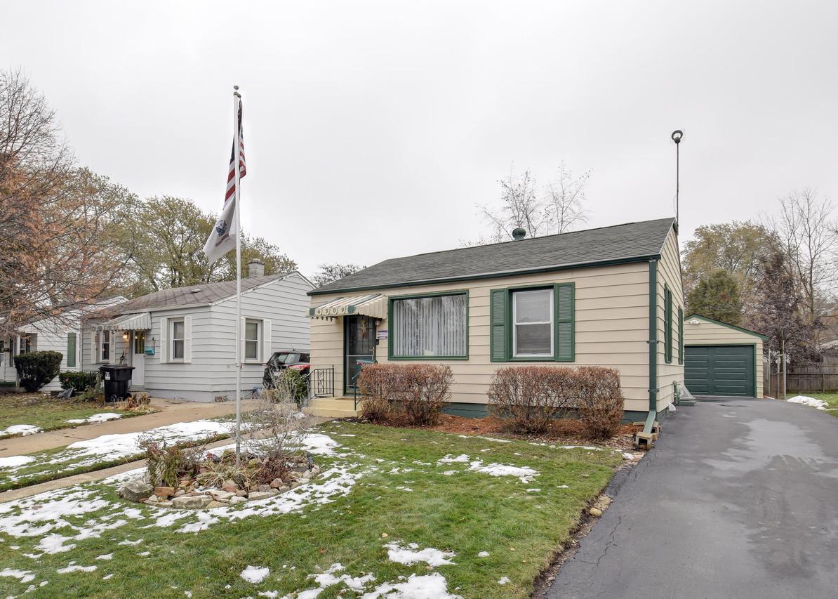 4309 15th St, Racine, WI 53405