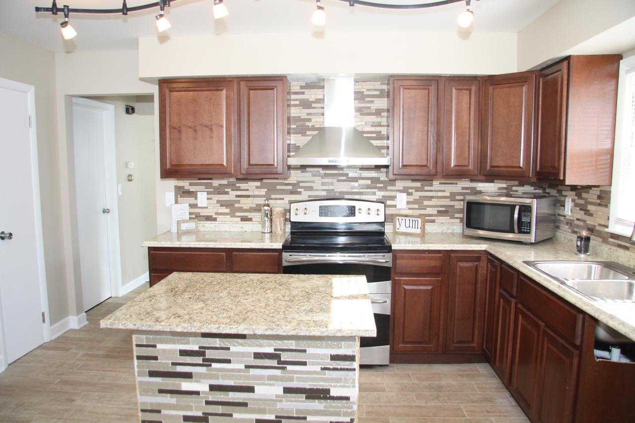 7065 N 42nd St., Milwaukee, WI 53209