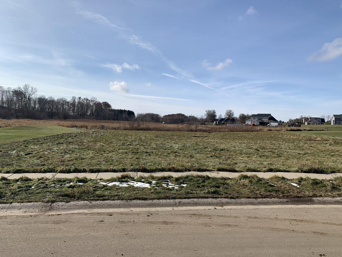 2125 Farmlane Dr #Lt46, Slinger, WI 53086