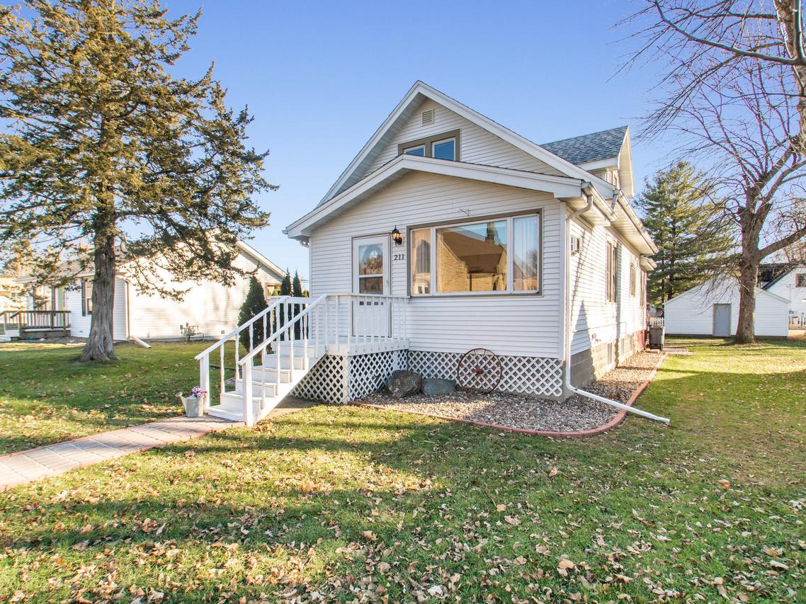 211 Morris St., Holmen, WI 54636