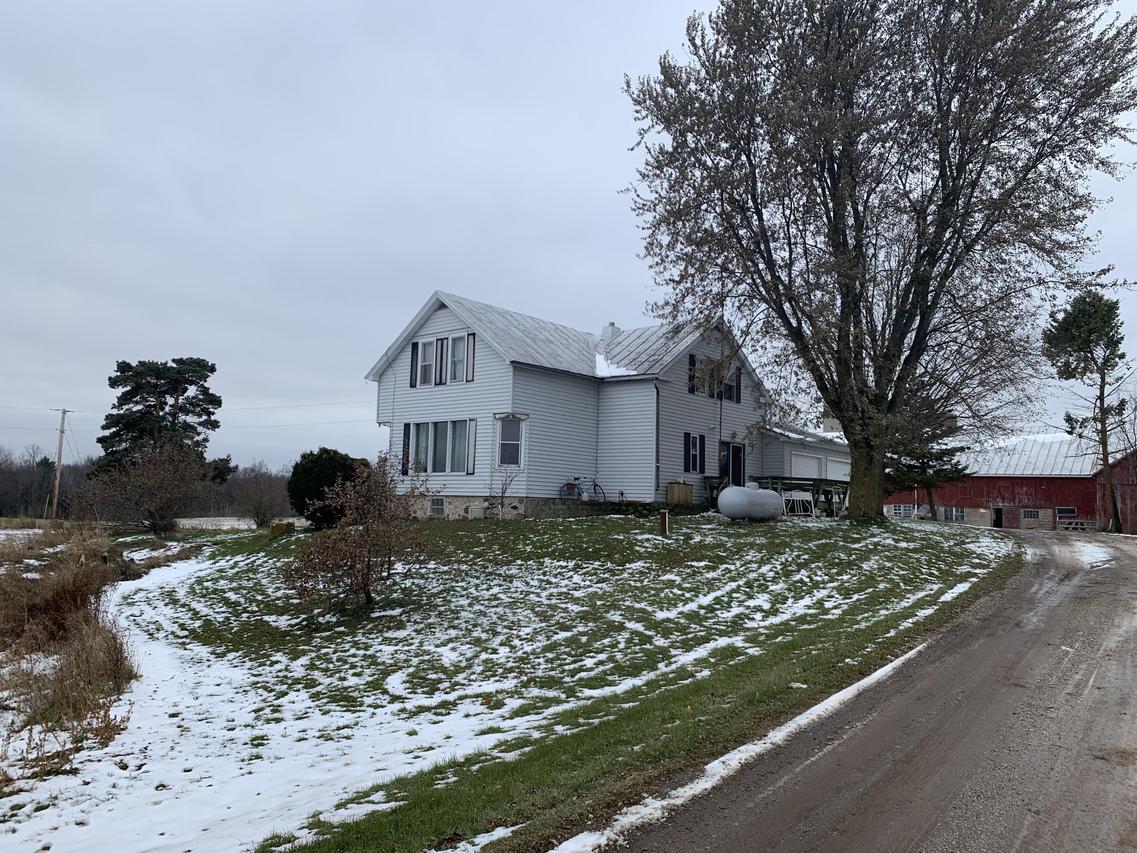 5628 Brunner Rd., Manitowoc, WI 54220