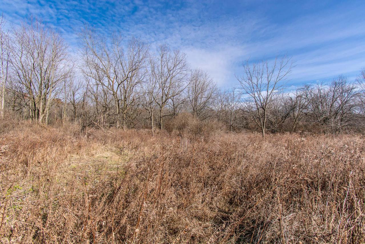 Lt15 Royal Glen Ct., Geneva, WI 53147