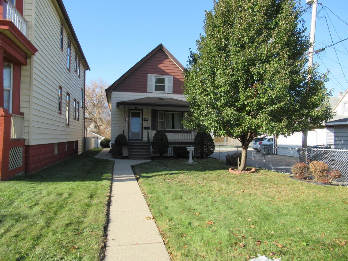 1721 S 25th St, Milwaukee, WI 53204