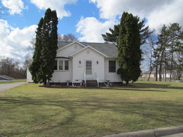 806 11th Ave., Onalaska, WI 54650