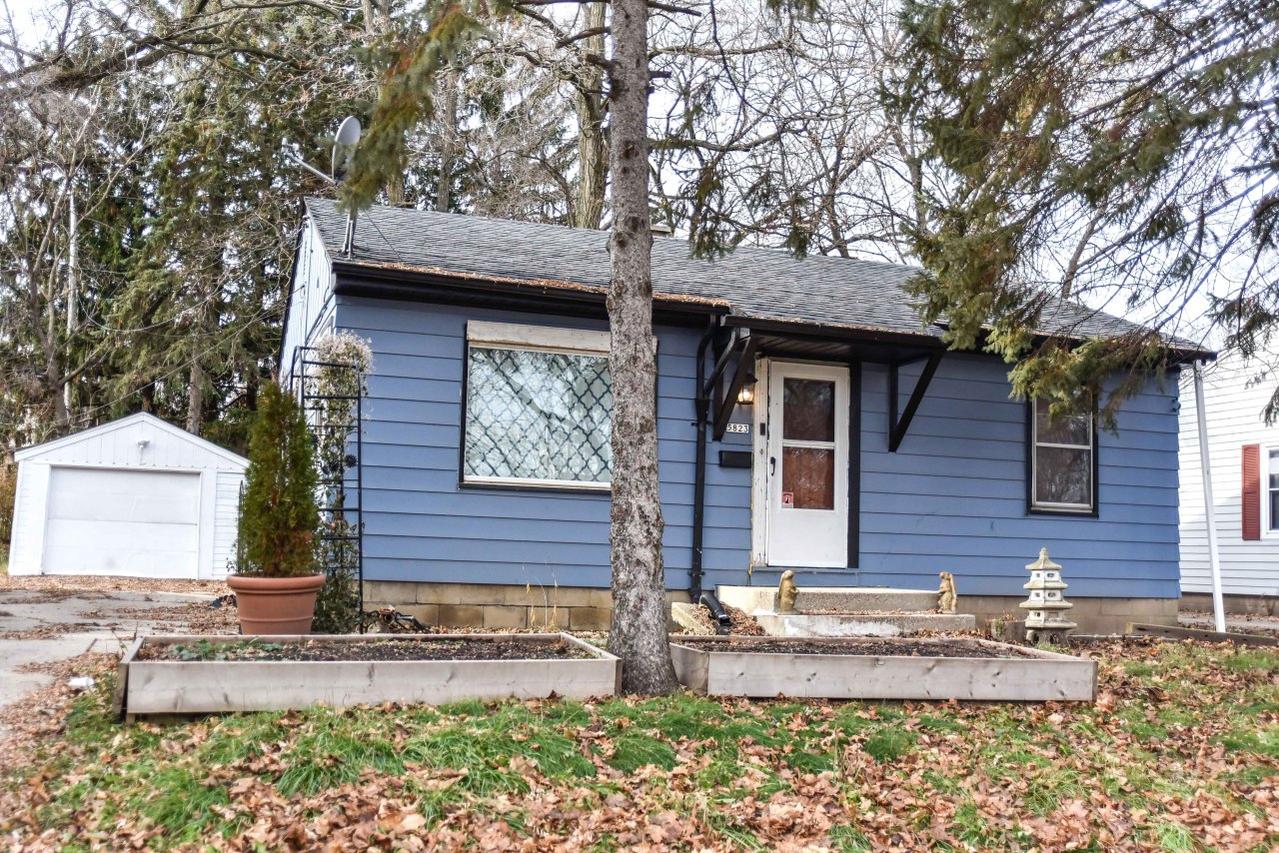 5823 N 36th St, Milwaukee, WI 53209